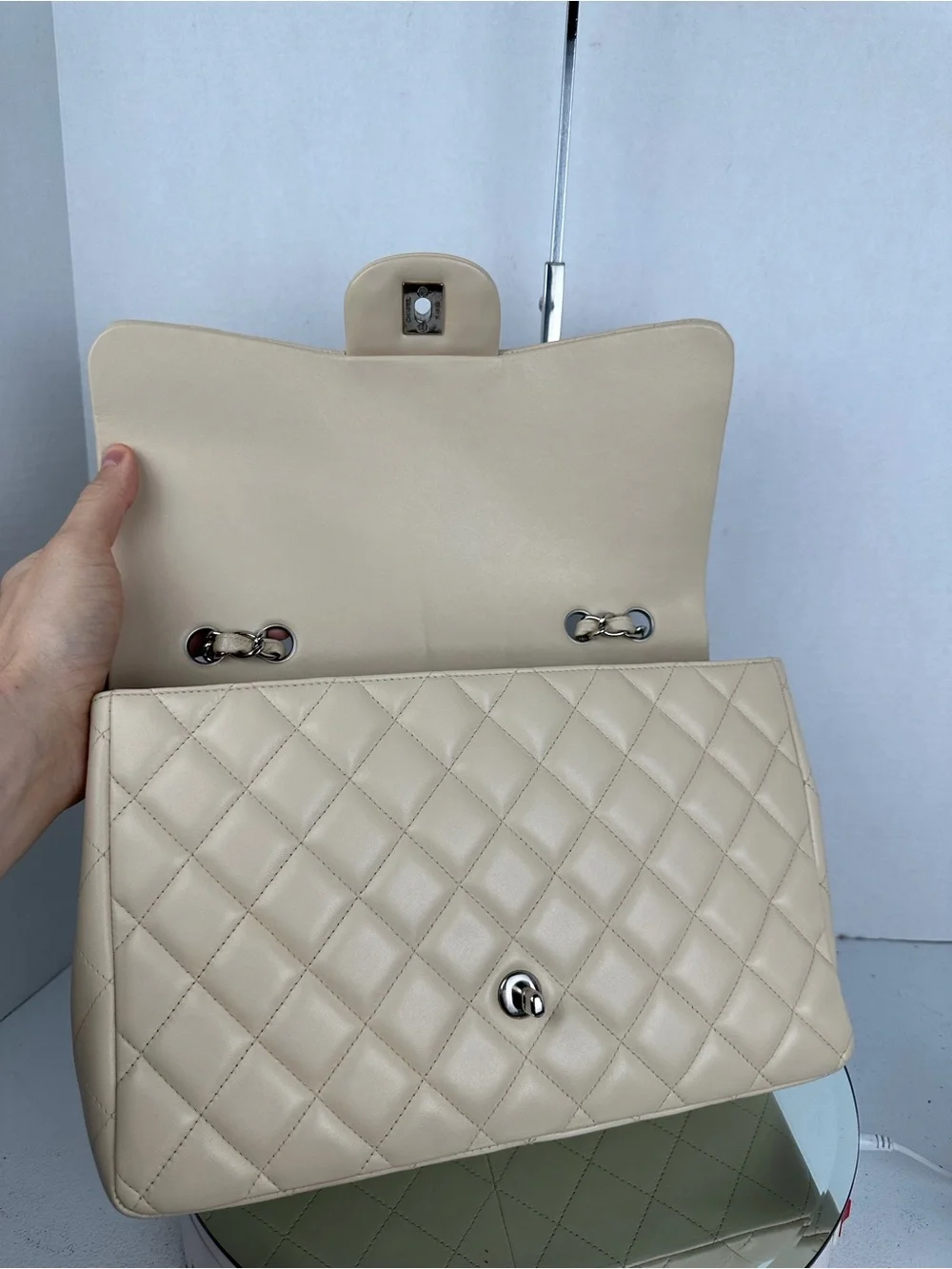 CHANEL questions leave